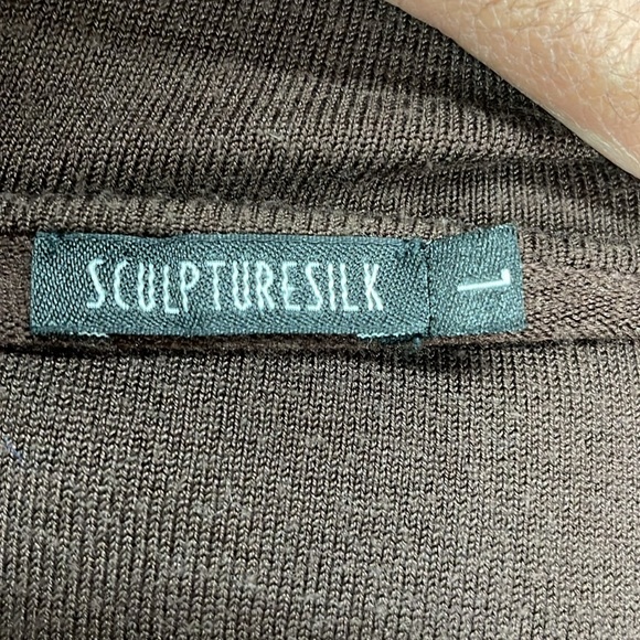 Sculpture Silk brown pullover silk blend top with ruched sides and arms; size L - Picture 5 of 7